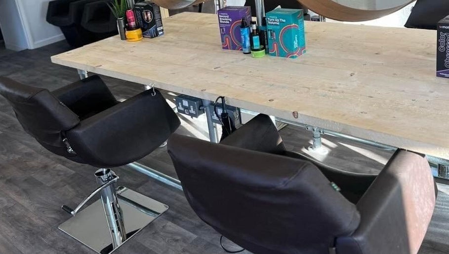 Just another salon image 1