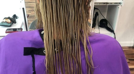 Hair by Donna, bilde 2