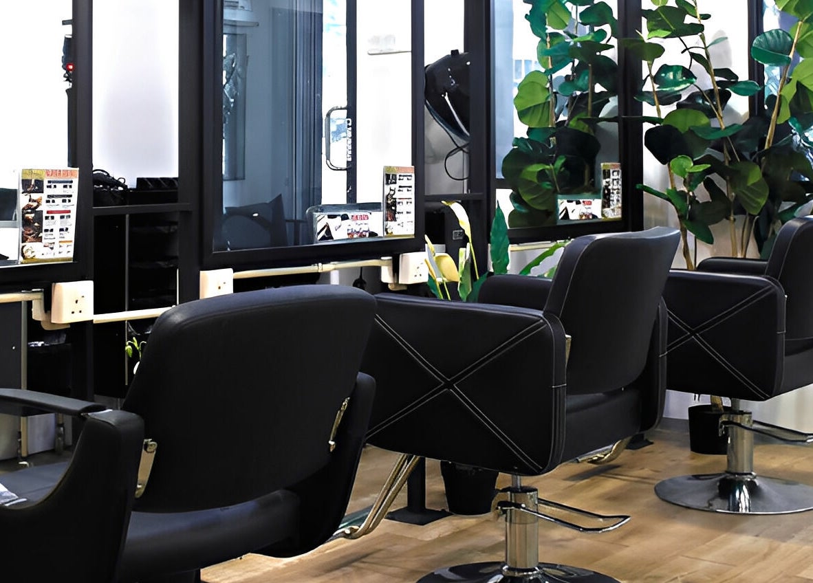 Stylish salon chairs at Rusilaspa Elevate Gravitas Pauh Jaya, Seberang Prai, Penang, MY, inviting and elegant.