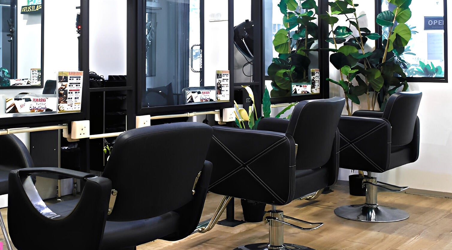 Stylish salon chairs at Rusilaspa Elevate Gravitas Pauh Jaya, Seberang Prai, Penang, MY, inviting and elegant.