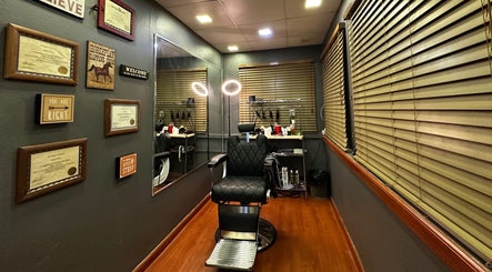 New Era Barber Shop/Bark In Style