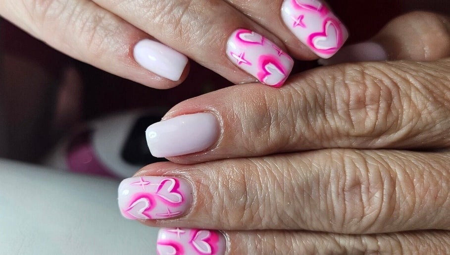 Elegant Nails image 1