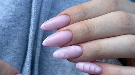 Elegant Nails image 2