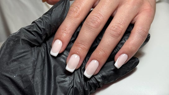 Laura Nails