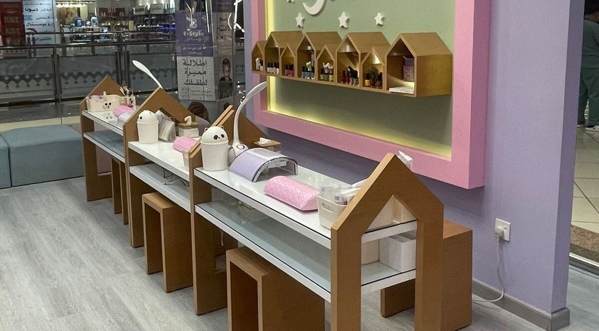 محطة مخصصة للعناية بالأظافر في B-Style Al Ahasa، السعودية، المنطقة الشرقية، SA.