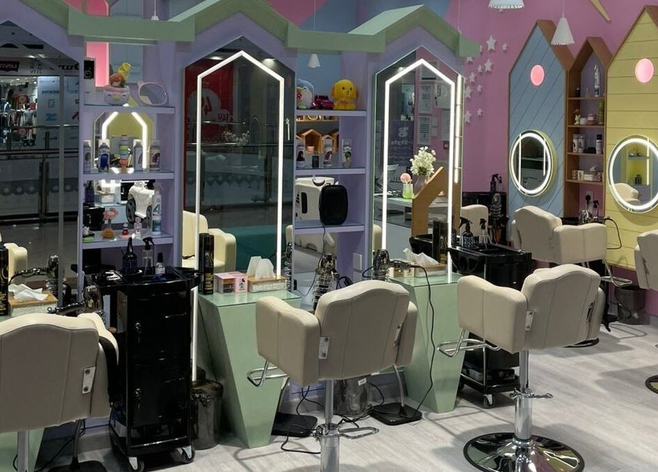 تصميم داخلي لصالة قص الشعر في B-Style Al Ahasa، السعودية، المنطقة الشرقية، SA.