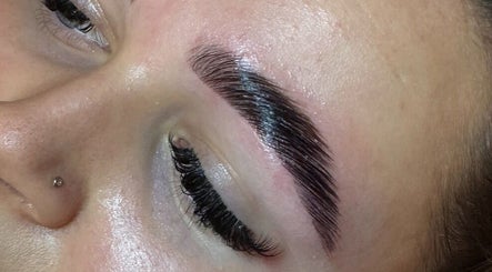 Brows by Kirsti imagem 3