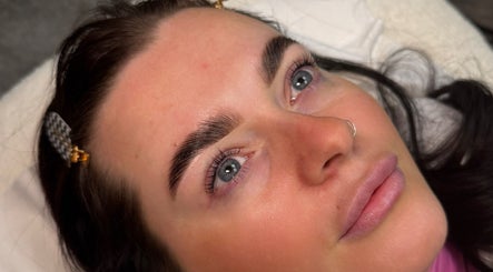 Brows by Kirsti imagem 3