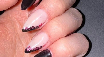 EasBeautyCo image 3
