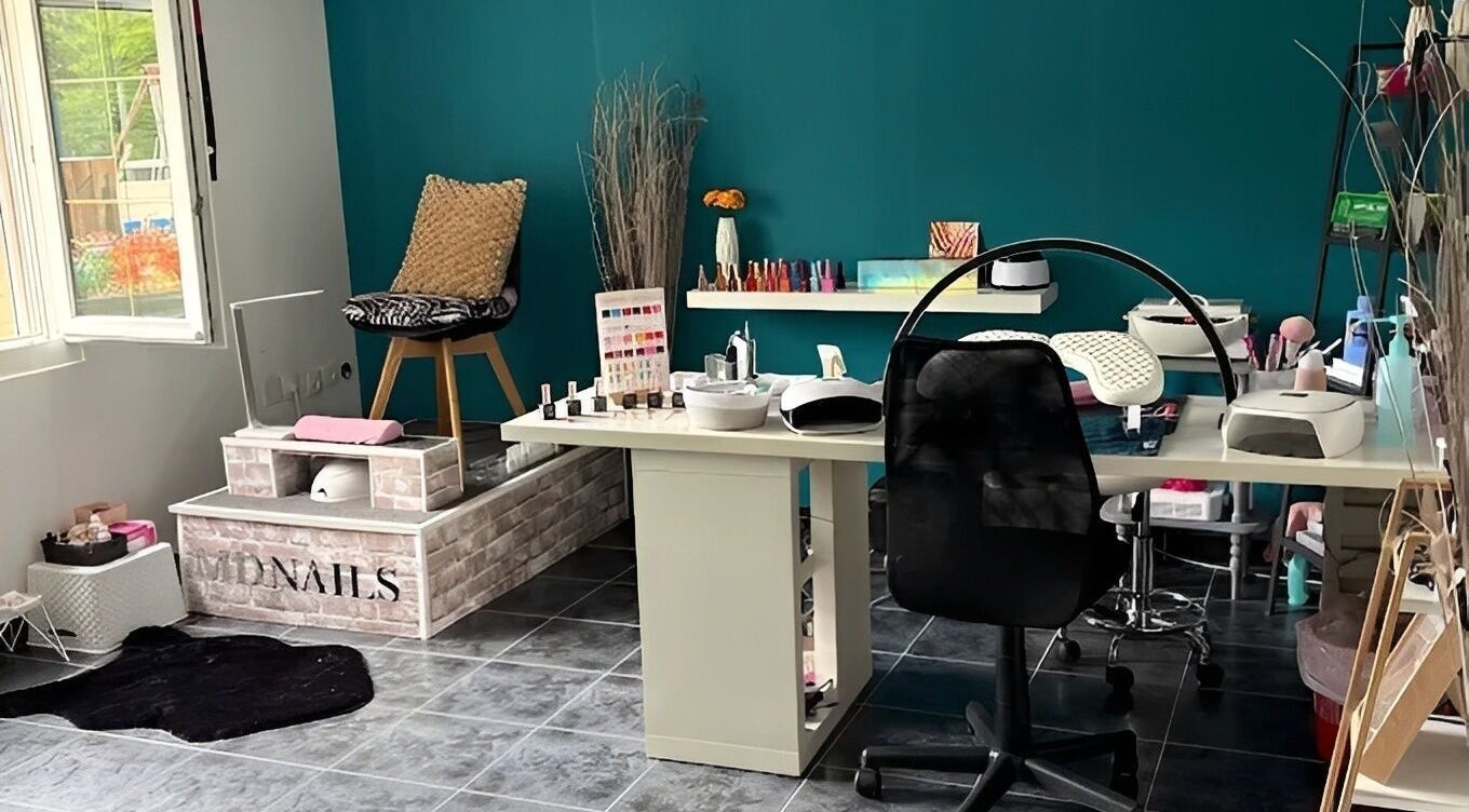 Intérieur élégant de MD Nails à Preutin-higny, Grand Est, FR, offrant des services de beauté et bien-être.