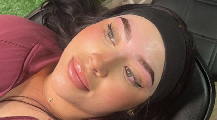 Blushmebyse