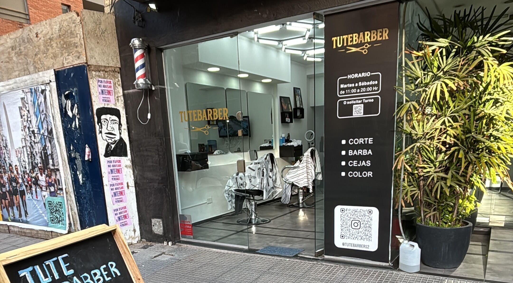 Vista de la entrada de Tutebarber en Buenos Aires, Ciudad Autónoma De Buenos Aires, AR.