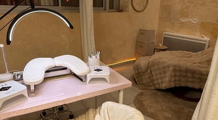 Salle de soins accueillante chez Jan Bordeaux, Bordeaux, Nouvelle-Aquitaine, FR, pour une détente ultime.