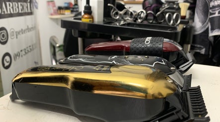 Máquinas de cortar cabello en Barbería Peter Briefs, Salto, Departamento De Salto, UY.