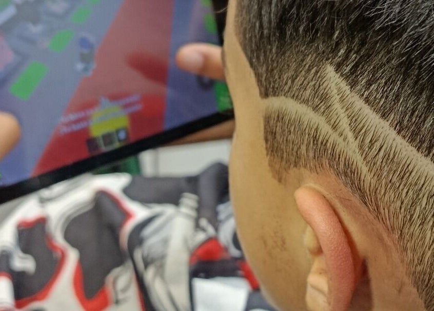 Diseño moderno en el cabello realizado en Invictus, Montevideo, Departamento De Montevideo, UY.