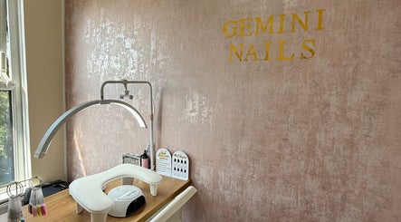 Gemini nail’s