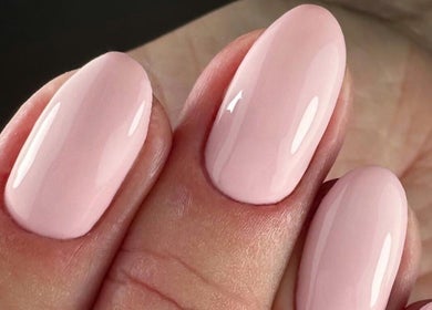 Elegant peach nails at Jolanta PAŁKA | Witney Beauty & Aesthetics, Witney, England, GB.