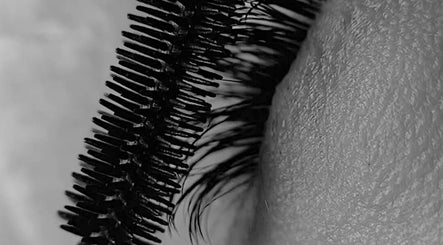 The Lash Lab image 2