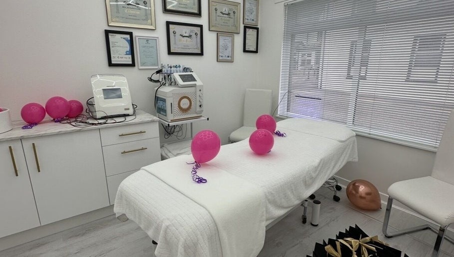 Beautex Clinic Ellon treatment room in Ellon, Scotland, GB with white decor and professional equipment.