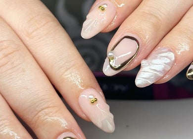 Elegant nail art displayed at Nefarious Nails in Golden Bay, Western Australia, AU. Stylish and chic design.