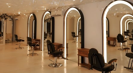 Chic interior of Jaal salon with illuminated mirrors in Colombo, Western Province, LK.