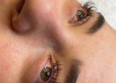 Close-up of eyelashes showcasing treatment at Raineydays Aesthetic Salon, Alberton, Gauteng, ZA.