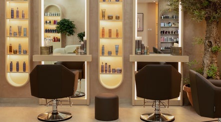 Tess Avenue Beauty Salon imagem 3