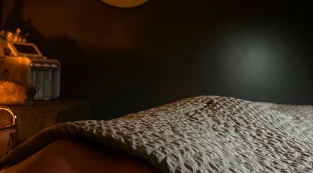 Relax & Restore Massage Therapy, bilde 3