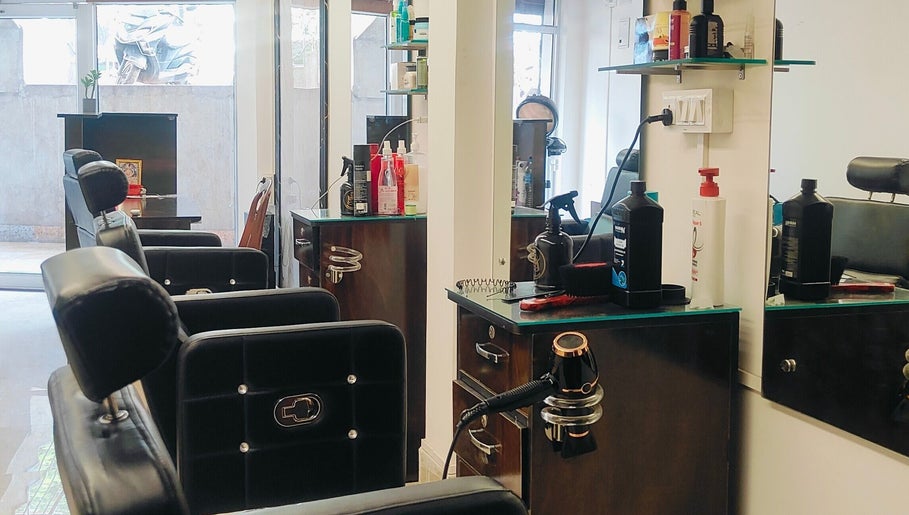 Cmk Salon, bilde 1