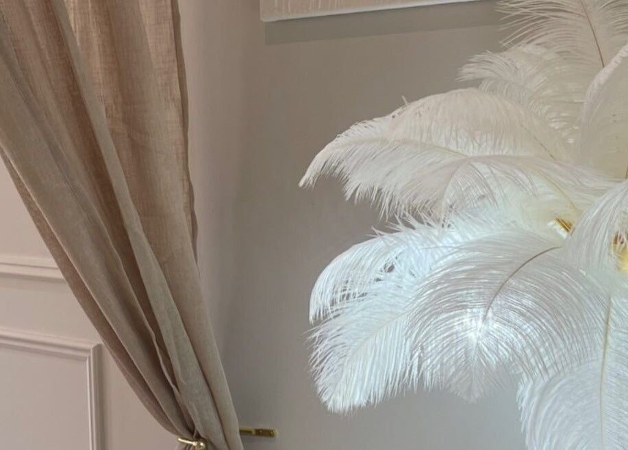 Feather decor and elegant curtain at Browbabe Welling, Welling, England, GB. Sophisticated ambiance.