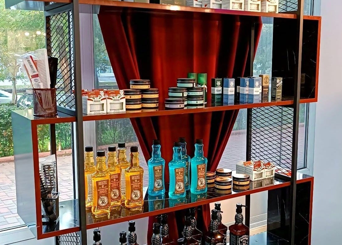 Produse premium pentru îngrijire la Vienna Style Salon, bucharest, București, RO.