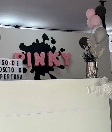 PINKY afbeelding 2