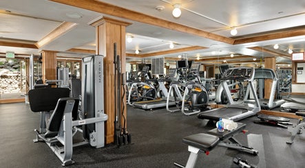 Aspen Alps Health Spa and Fitness Center imaginea 3