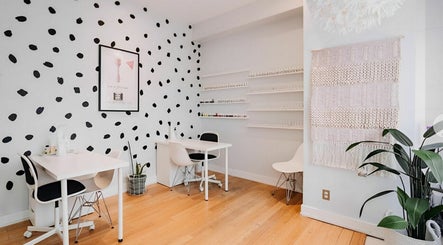 Esmé Beauty Bar