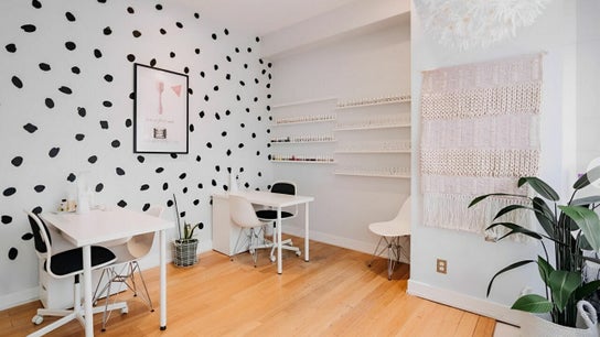 Esmé Beauty Bar