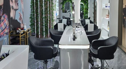 Minna Haircare Studio @ Plantation Crescent (Tengah)