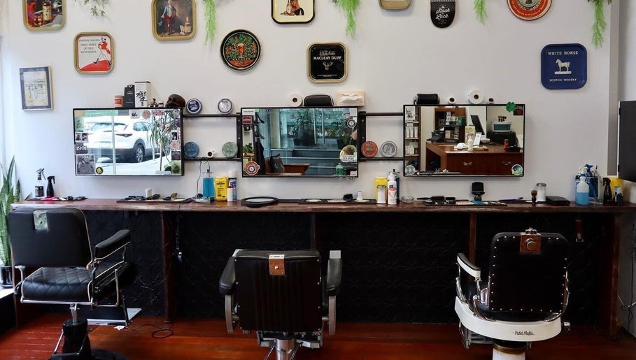 Uncle Joes Barbers - Perth image 1