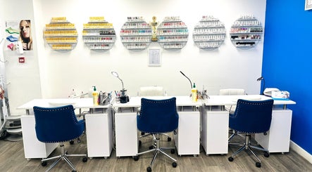 M&W Nail Spa