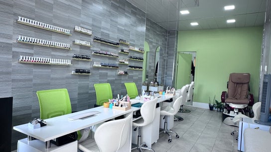 Vivid nails&beauty