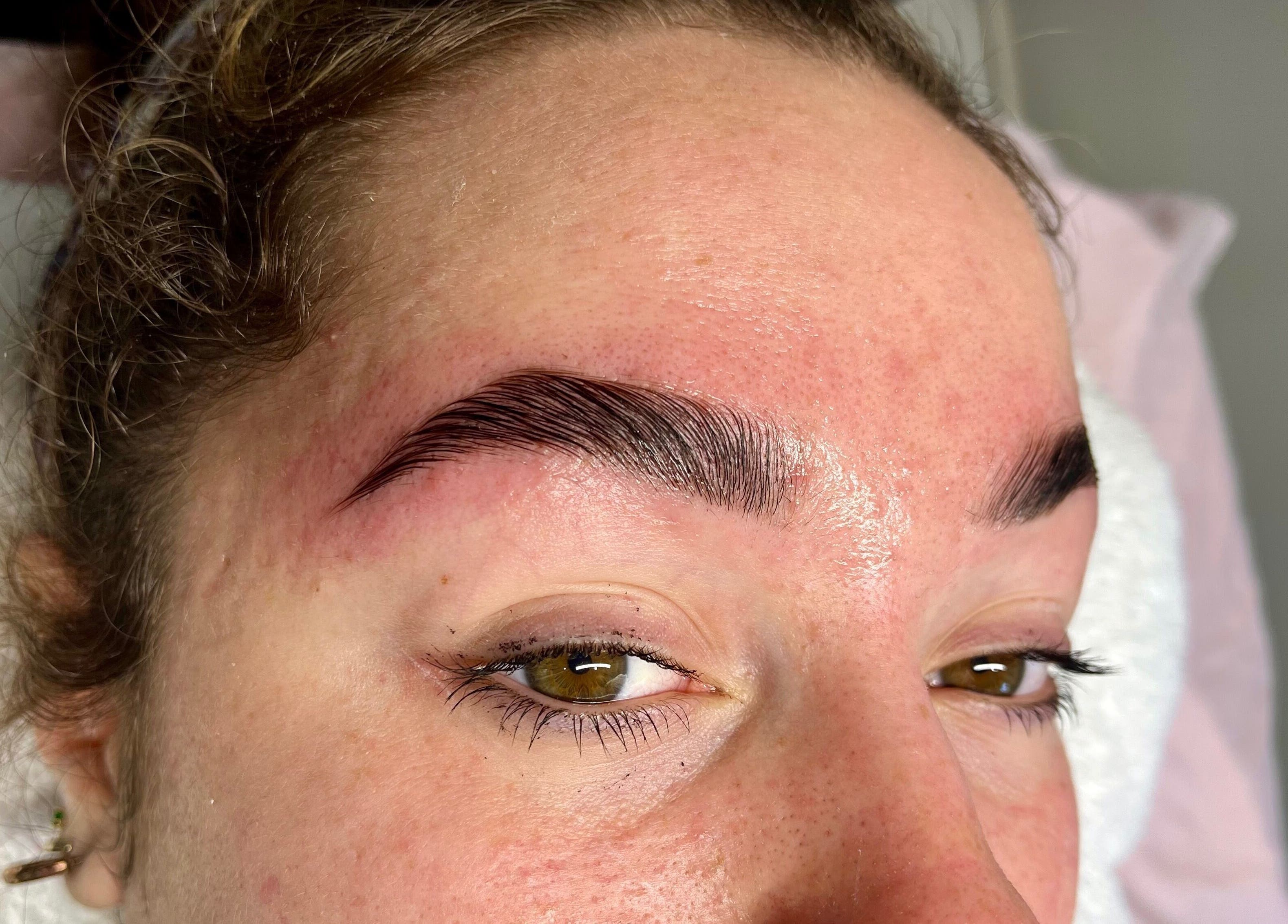 Eyebrow treatment at Pretty's Bellbird Park, Queensland, AU showcasing smooth, defined brows.