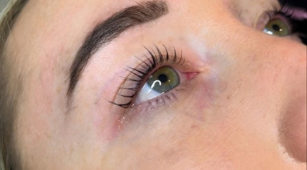 Pacha Lashes image 3