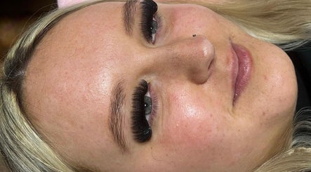 Lashes By Amy, bild 2