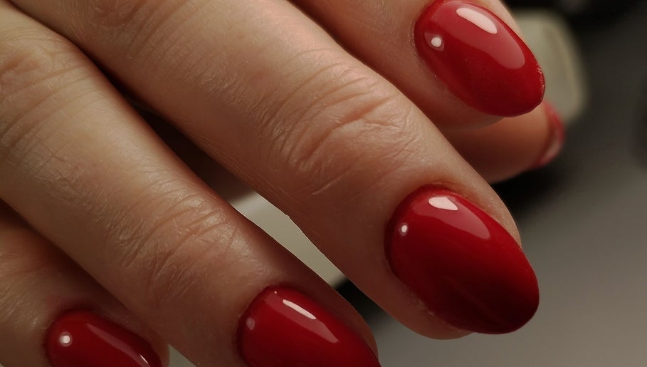 hipietza nails slika 1