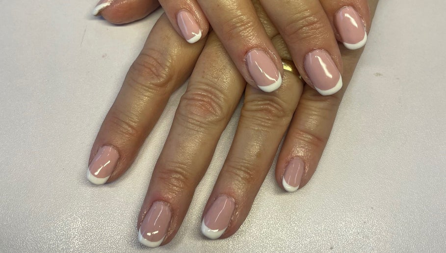 Gigi’s nails slika 1