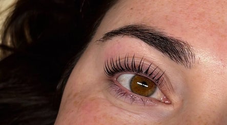Leyans Beauty image 2