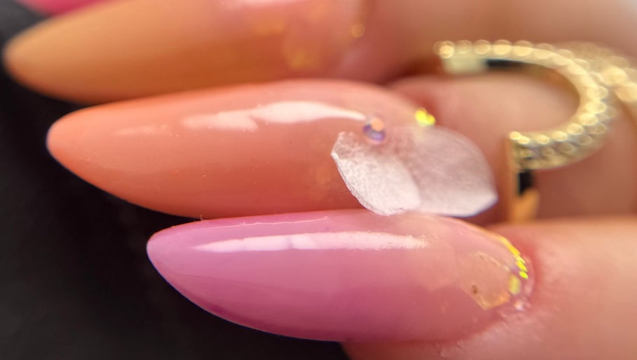 Unhas decoradas por Beatriz Carvalho - Nail Designer em Torres Novas, Santarém, PT. Design feminino e sofisticado.