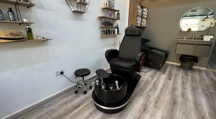 Barberhood Gents Salon imagem 2