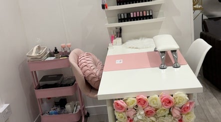 Nails By SJM, bilde 2