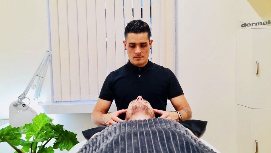 Yonathan Massage Therapy图像1