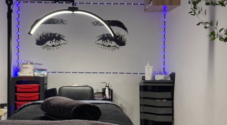 Glowtique byKieran
